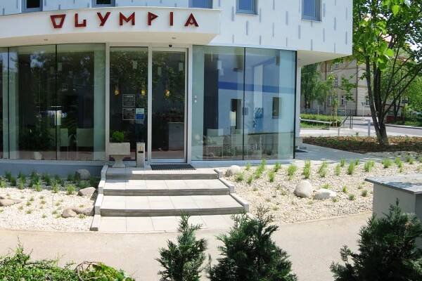 Hotel Olympia Kopřivnice – Hezká zahrada