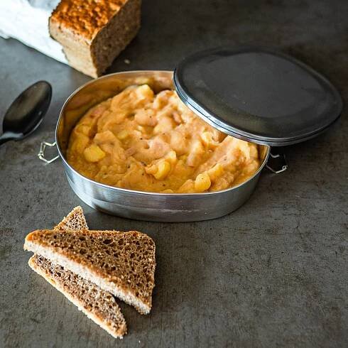 Bramborový guláš s opečeným tofu