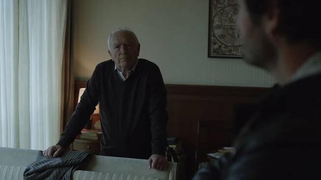 Nezvěstná - Me You Him Me - Z filmu - Paul Freeman