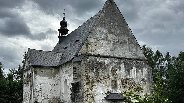 Kostel sv. Máří Magdaleny ve Velharticích.