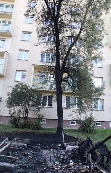 Požár kontejnerů, Havířov, Dělnická ulice, červenec 2024.