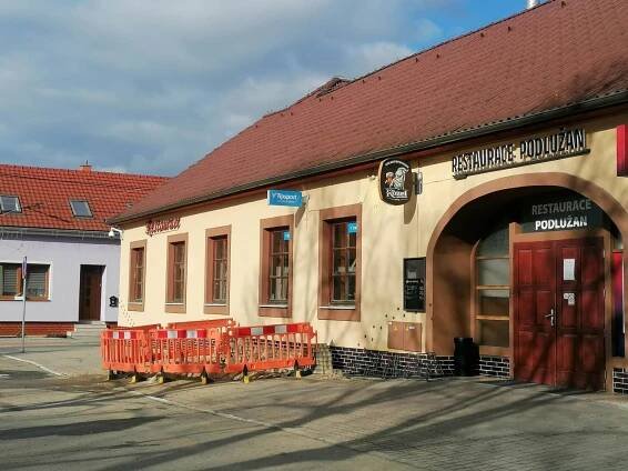 HAVÁRIE VODODOVU NA NÁMĚSTÍ - aktualizace - Oficiální stránky města Lanžhot