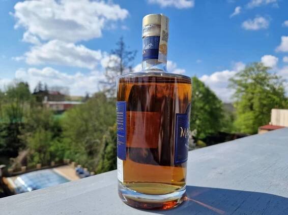 Cachaça Magnífica Reserva Soleira - barva