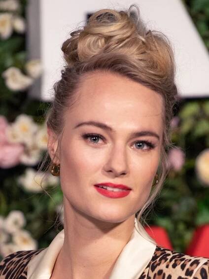 Jessica Madsen - Actress