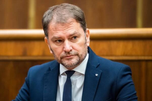 PŘEHLEDNĚ: Vše důležité o slovenských volbách. Kdo je kdo a jak volit z Česka