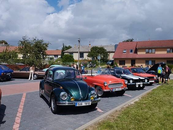 Norton, Indián, Jawa i Škoda z 80. let. Zpět na silnice se vrátily v Senetářově