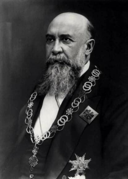 Nicolae Iorga - Wikipedia