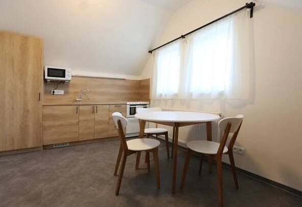 Apartmány Aura | Nově postavené a moderně vybavené Apartmány AURA. V okolí penzionu se nachází několik lyžařských areálů