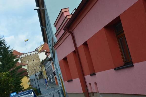 Ubytování pro 2 osoby v apartmá Linda, Písek za 1 800 Kč Písek, Budějovické Předměstí Apartmány Pod Putimskou branou • Firmy.cz