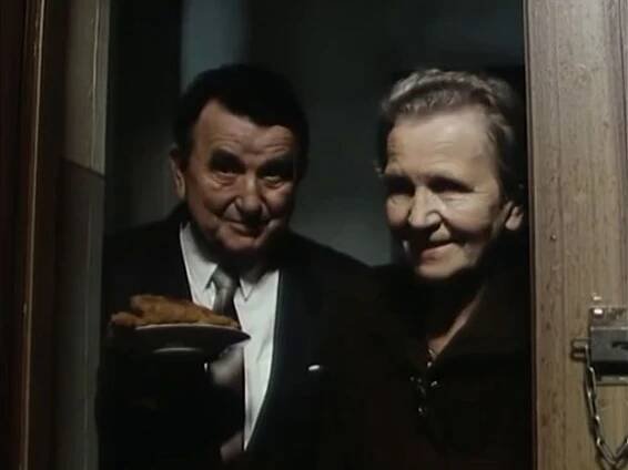 Velmi uvěřitelné příběhy - Štědrý večer paní Hůlové (E04) (1991)