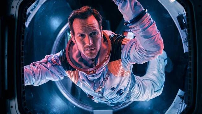 Moonfall (2022) film • Filmožrouti.cz