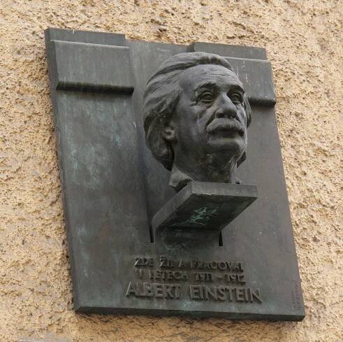 EINSTEIN Albert – Na domě čp.1215 v Lesnické ulici 7 Praha 5-Smíchov – Pamětní desky v Praze