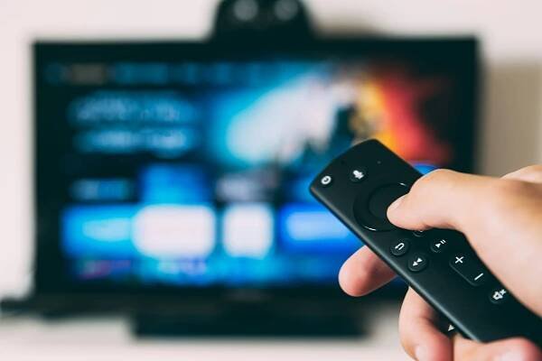 Velké srovnání českých internetových televizí (IPTV služeb), která se vyplatí nejvíce?