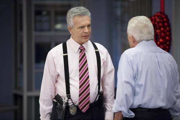 Closer: Nové případy - Zkouška ohněm - Z filmu - Tony Denison