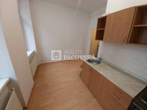Pronájem bytu 2+kk 45 m², Karla Čapka, Teplice