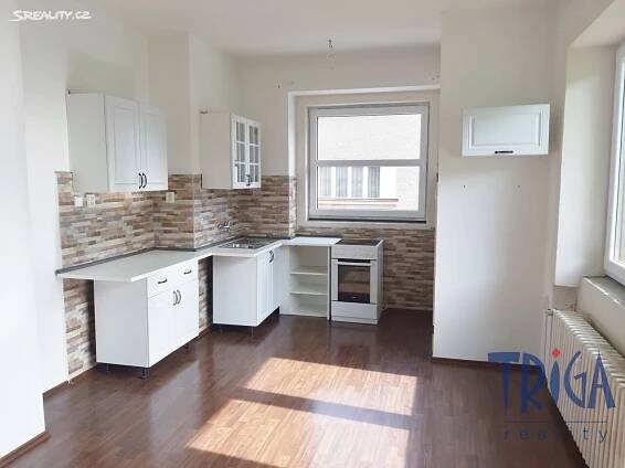 Pronájem bytu 3+kk 62 m², Dr. Kramáře, Dvůr Králové nad Labem