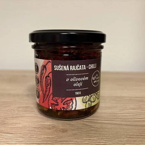 Sušená rajčata v olivovém oleji s chilli - Na italské farmě