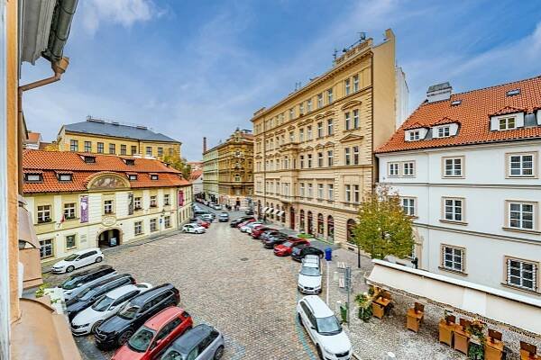 PRODÁNO. Prodej bytu 1kk (43m2) po rekonstrukci Betlémské náměstí - Praha 1 - FARAON reality