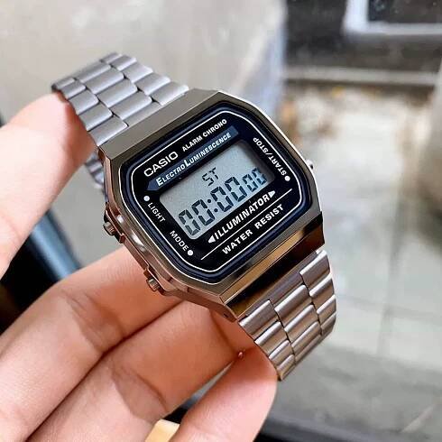 Casio A168wgg-1a Retro Digitální Hodinky - Nerezová Ocel