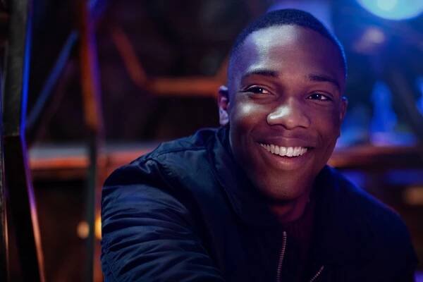 Tosin Cole - Pán času - Spyfall, Part 2 - Promo