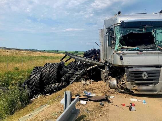 Na dálnici D3 za Veselím nad Lužnicí, směrem na České Budějovice… | POŽÁRY.cz - ohnisko žhavých zpráv | hasiči aktuálně
