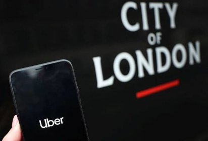 Uber získal zpět licenci na provoz v Londýně. Katastrofa, říkají tradiční taxikáři