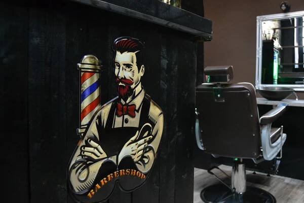 Tuzex Barber shop foto 1