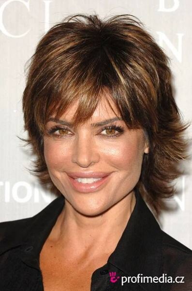 Lisa Rinna - celebrity účes - HappyHair