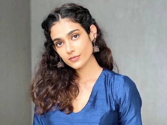 Aakanksha Singh (Actress) Age, Height, Husband, Movies, Net Worth
