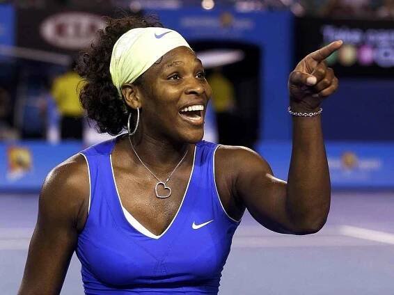 Serena Williamsová ovládla australian Open v roce 2003, 2005 a 2007. 