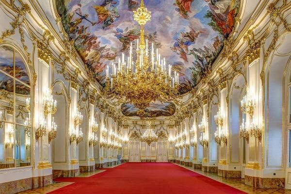 Schloss Schönbrunn: Das neue Imperium - Z filmu