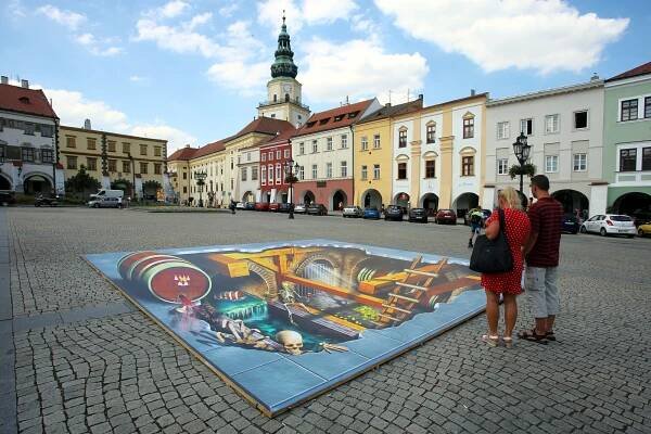 Relaxační zóna letos posedmé oživí Velké náměstí v Kroměříži. Kdy zahájí provoz?