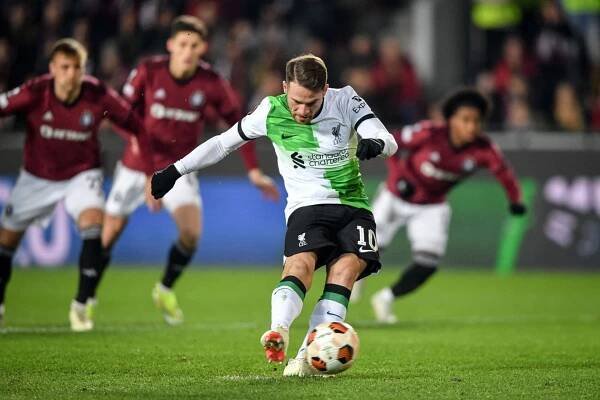 Sparta v úvodním osmifinále Evropské ligy utrpěla doma s Liverpoolem debakl 1:5.