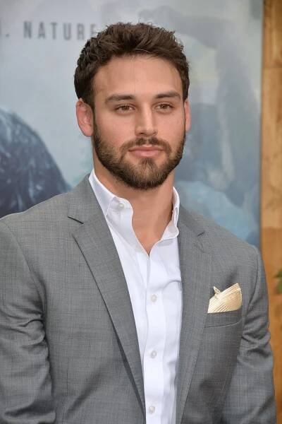 25 Most Handsome Latin Men: Attractive Stars