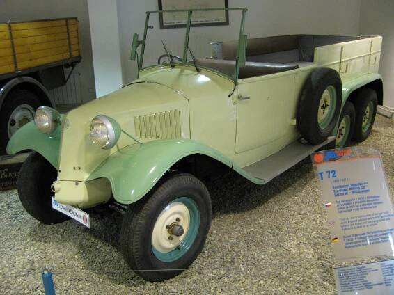 Tatra 72