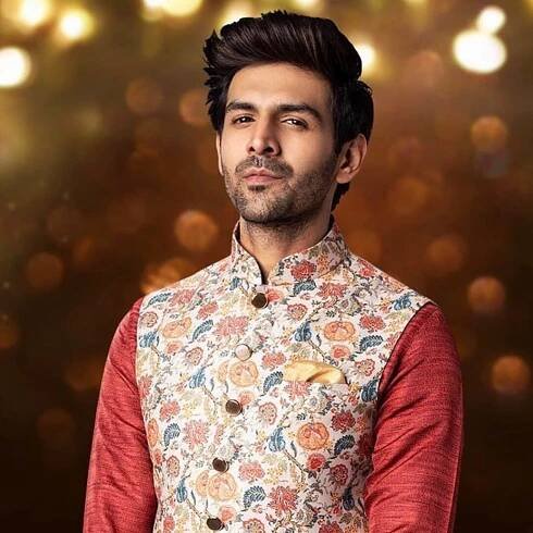 Kartik Aaryan Height, Age, Girlfriend, Wife, Family, Biography & More - BigstarBio