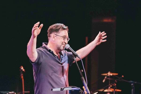 Gallery Tour: Yuri Shevchuk. Acoustics ⋆ FTI Agency - Concert tour manager.