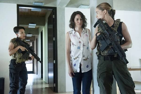 Alin Sumarwata, Mirjam Novak, Roxanne McKee - Protiúder - Epizoda 8 - Z filmu