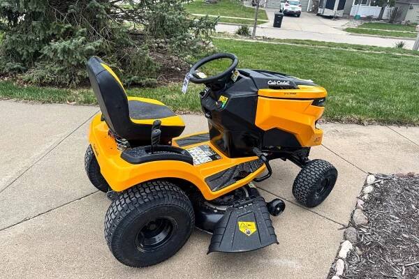 The 4 Best Riding Mowers, Tested by BHG
