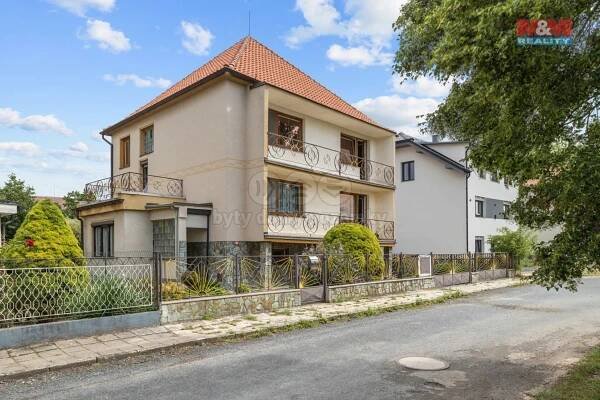 Prodej, Rodinný dům, 140 m2, Kněževes, Jižní