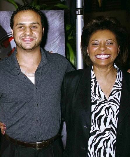 Leslie Uggams and son Justice at a benefit screening of the movie "Jurassic Park III".