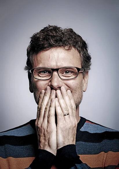 „Už pětadvacet let vůbec nečtu. Jsem jako fotbalista, který profesionálně maká v týmu a pořád má tréninky, furt kope do míče. Když má volno, rozhodně si nejde zahrát fotbálek ani se dívat na ostatní, jak hrají. “
