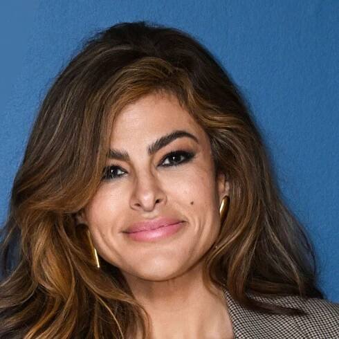Eva Mendes just did double denim in the trendiest jean style of 2025 - it's given us the green light to team ours with denim jackets