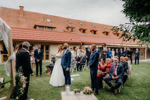 Svatba Penzion Buchlovský dvůr | Marek Topolář | svatební fotograf