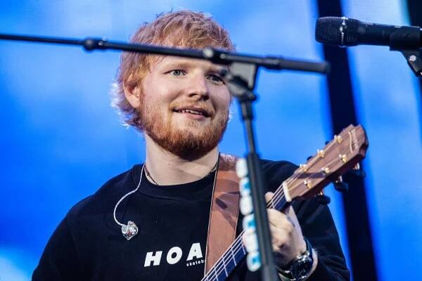 Písničkář Sheeran překonal U2, má nejvyšší tržby i návštěvnost ze všech turné
