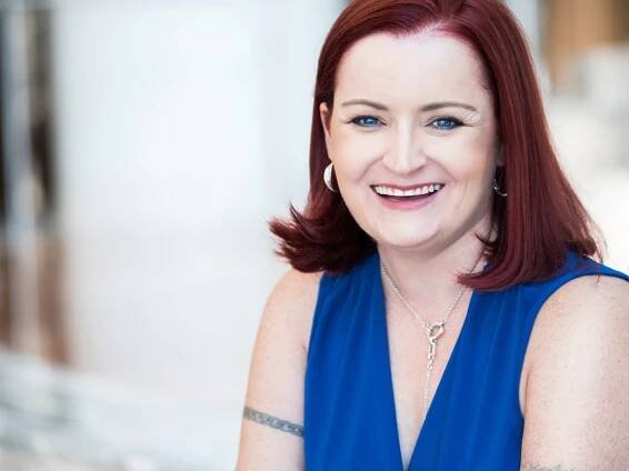 Laura Allen Pitch Girl: I'm a Business, Woman