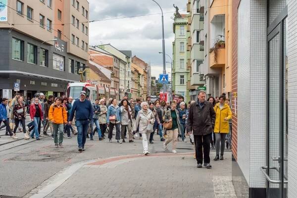 BRNO – BYTOVÝ DŮM HYBEŠOVA — Den architektury Archív