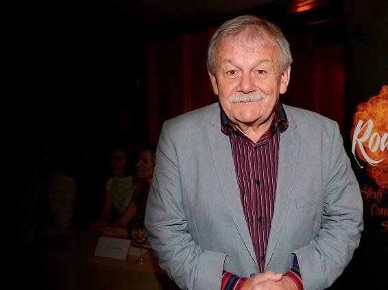 Karel Šíp, známý český moderátor slaví 79. narozeniny.