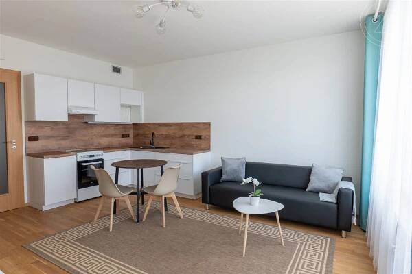 Pronájem bytu 2+kk 62 m², Smržových, Praha - Vysočany