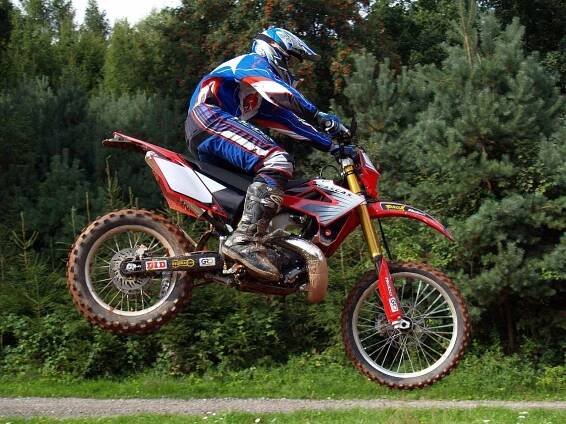Z ARCHIVU ČMN 2006: Testovali jsme Gas Gas FSE 450 a EC30 - MotoLife.cz 